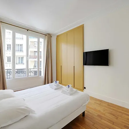 Elegant 3br For 6 - Near Palais Des Congres Apartment *